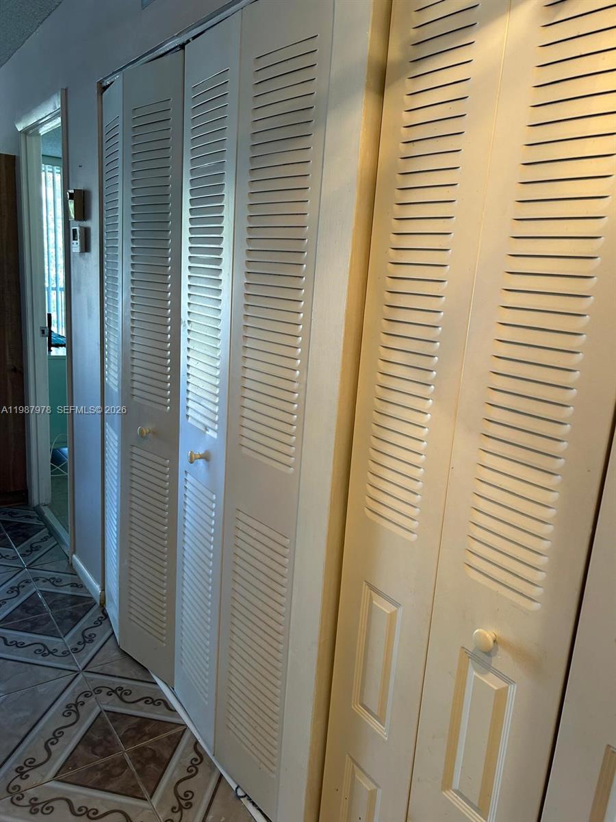 CONDOMINIUM 1 OF ENVIRON - Residential Lease