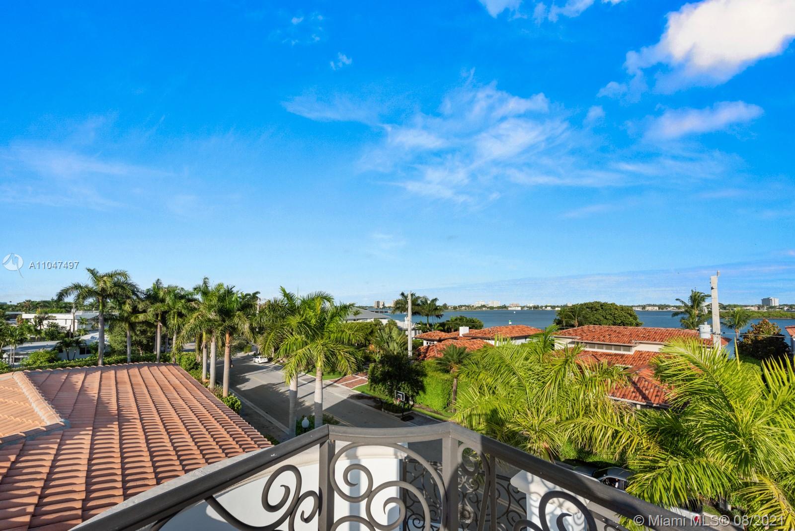 BAY HARBOR ISLAND - Residential