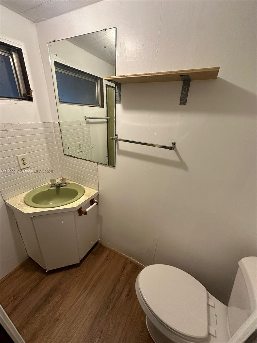 SANDALFOOT COVE SEC 1 - Residential Lease