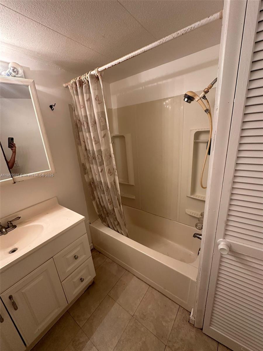 SANDALFOOT COVE SEC 1 - Residential Lease