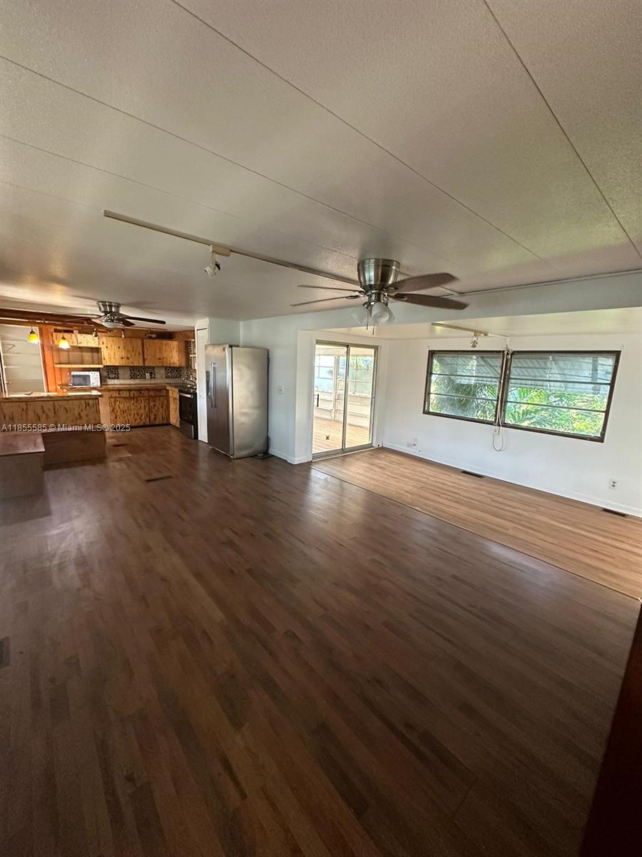 SANDALFOOT COVE SEC 1 - Residential Lease