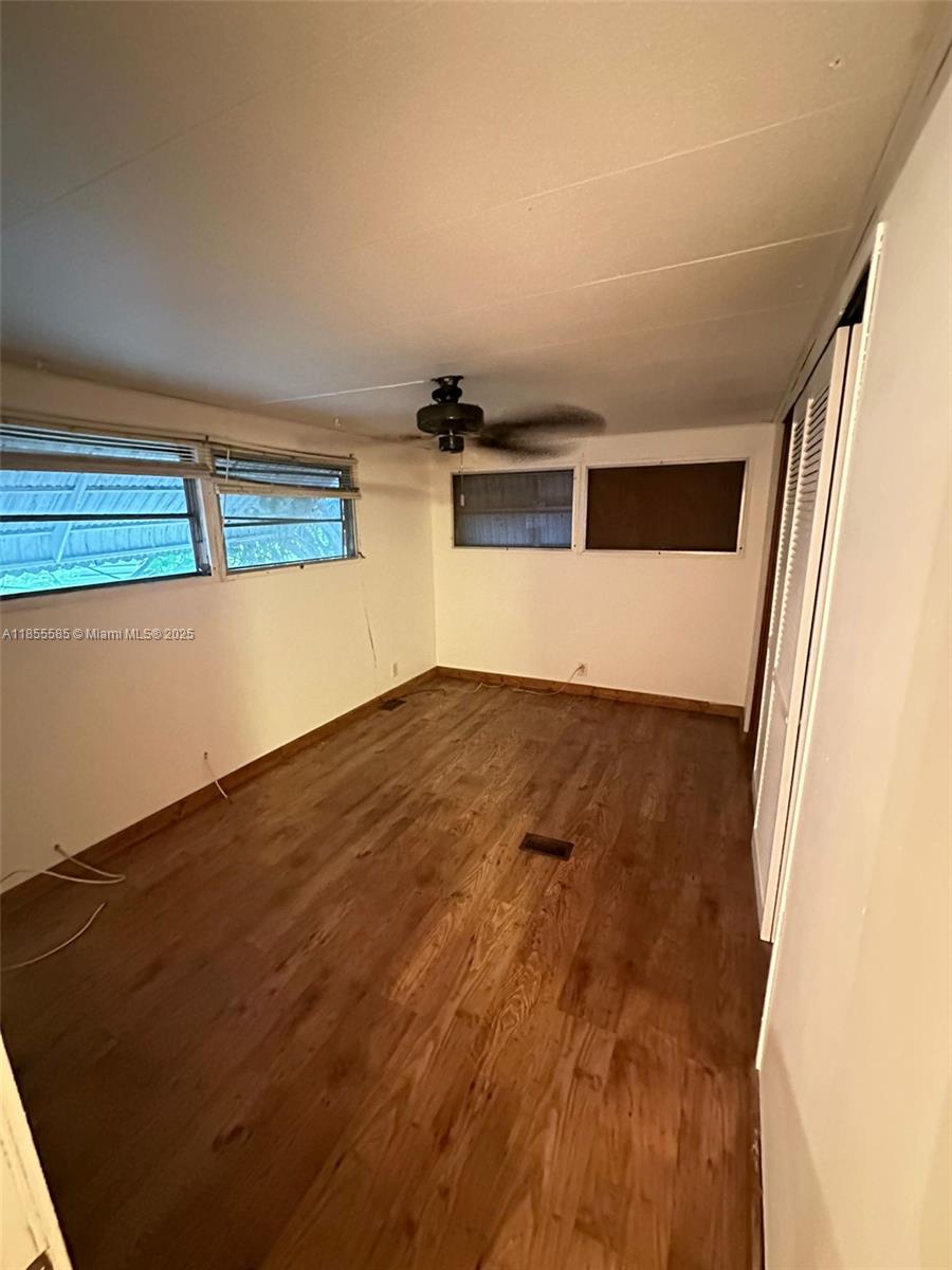 SANDALFOOT COVE SEC 1 - Residential Lease