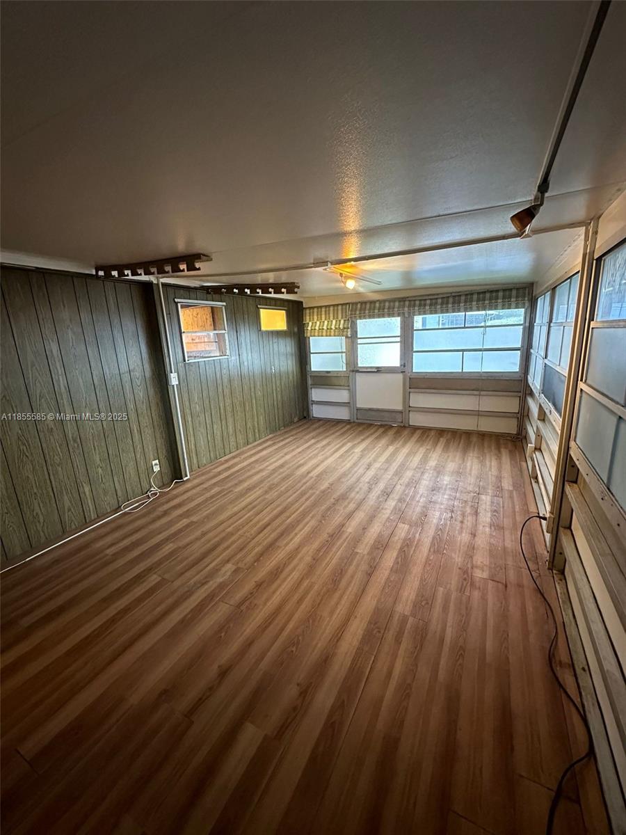 SANDALFOOT COVE SEC 1 - Residential Lease