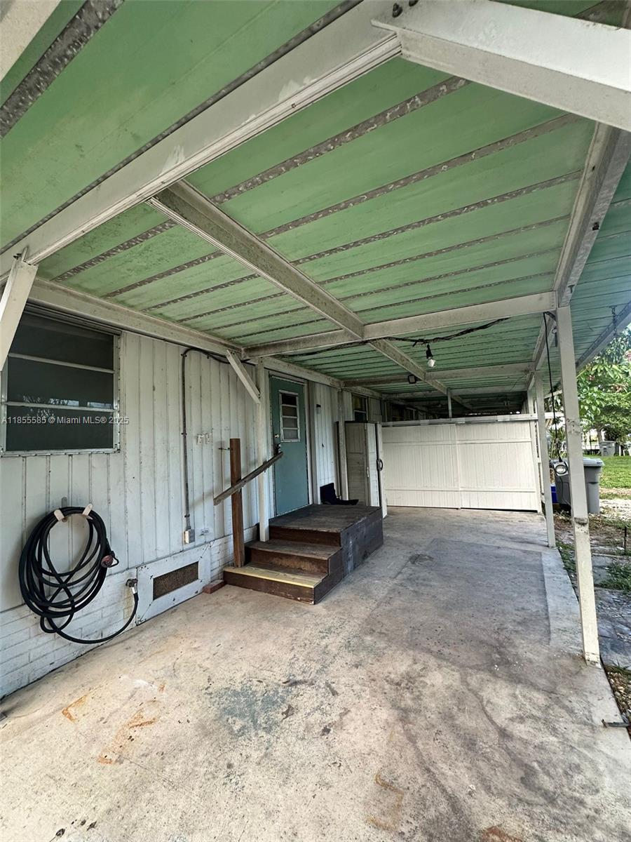 SANDALFOOT COVE SEC 1 - Residential Lease