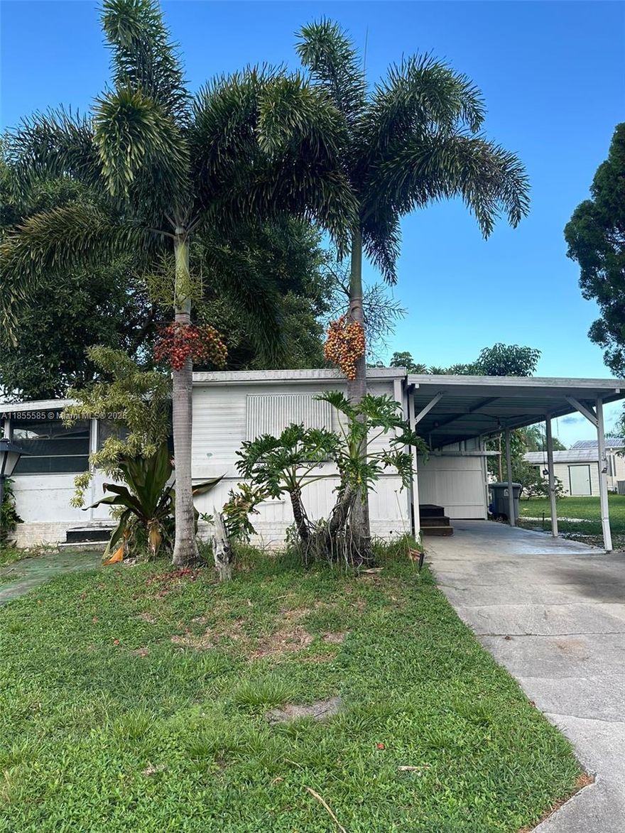 Beautiful mobile home in a great neighborhood. Freshly painted with newer appliances. Lawn care included in rent. Enjoy a roomy layout and a well-maintained property in a desirable location.
Introduction to Boca Raton, Florida

Don't miss out on the opportunity to make this lovely property your new home.

To apply for this rental, no prior evictions are accepted. Proof of income and credit will also be required. RAPID APPROVAL.

HABLAMOS ESPANOL
FALAMOS PORTUGUES

The coastal city of Boca Raton is located in Palm Beach County, Florida, about 20 miles north of Fort Lauderdale and 30 miles south of Palm Beach. The city is also situated about 50 miles north of Miami.