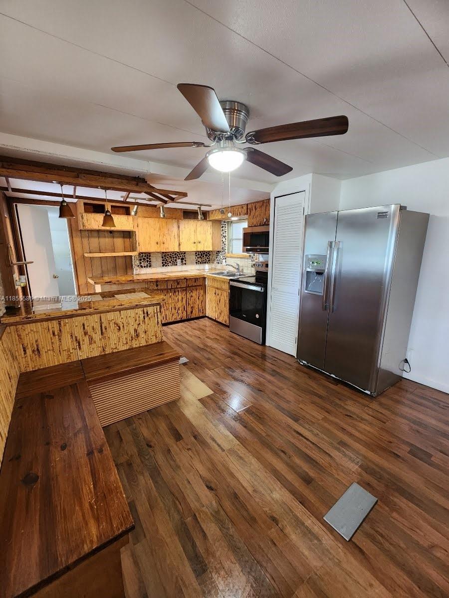 SANDALFOOT COVE SEC 1 - Residential Lease