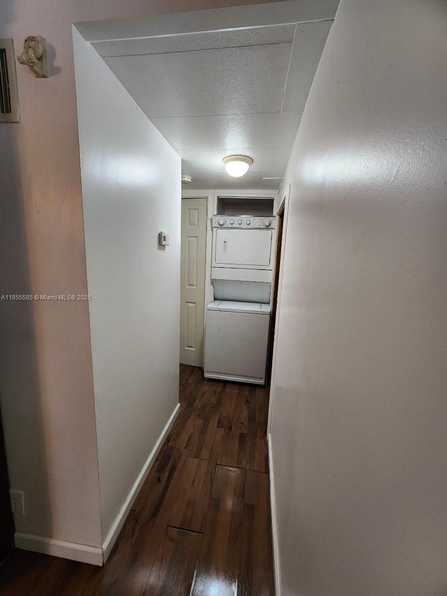 SANDALFOOT COVE SEC 1 - Residential Lease