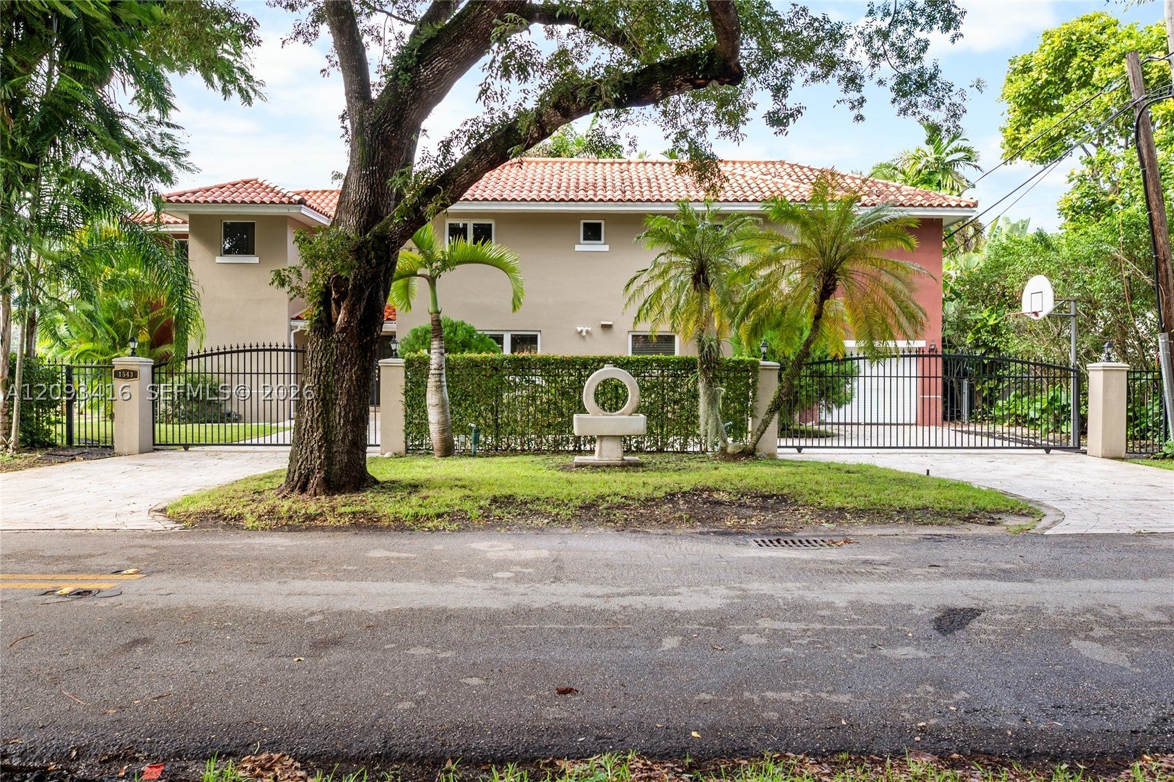 1543 Dorado Ave