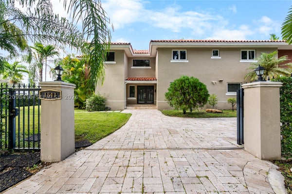 1543 DORADO AVE, MIAMI, FL 33146 - Image 156c6b392d8a16bee009eeeeeb8dba1a/3001209116