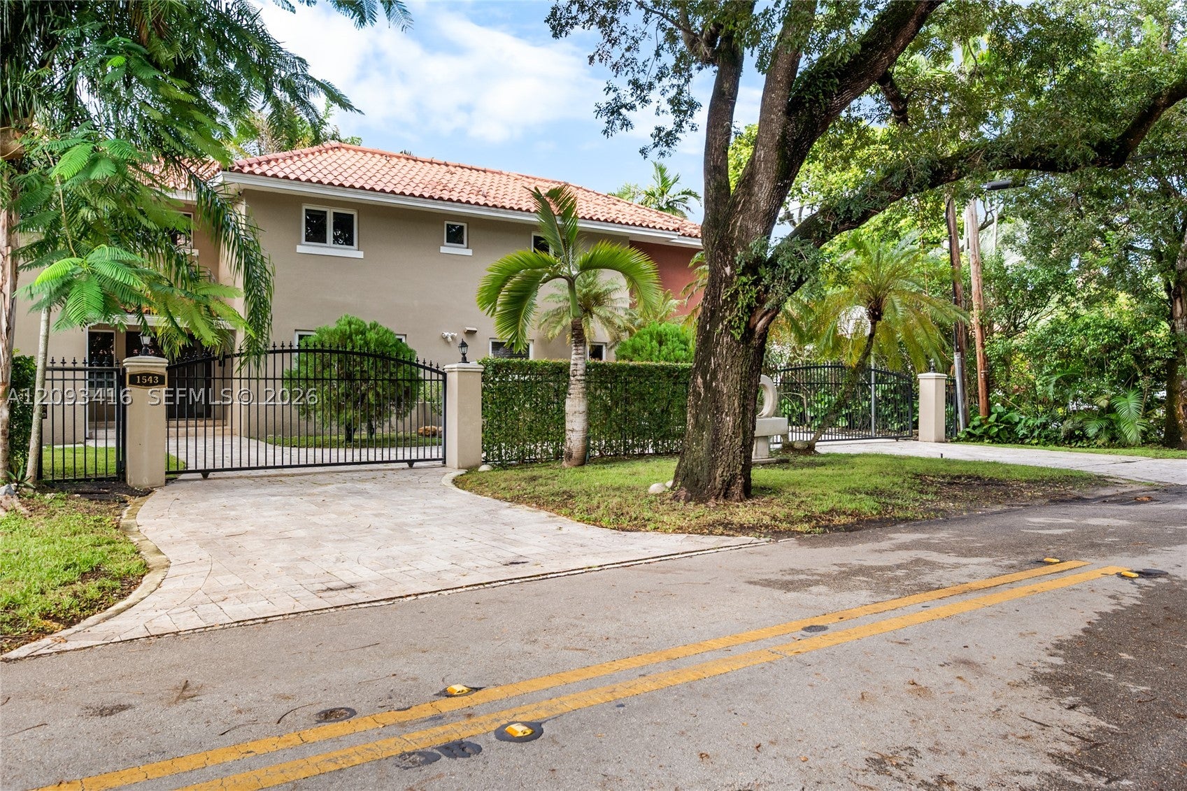 1543 Dorado Ave