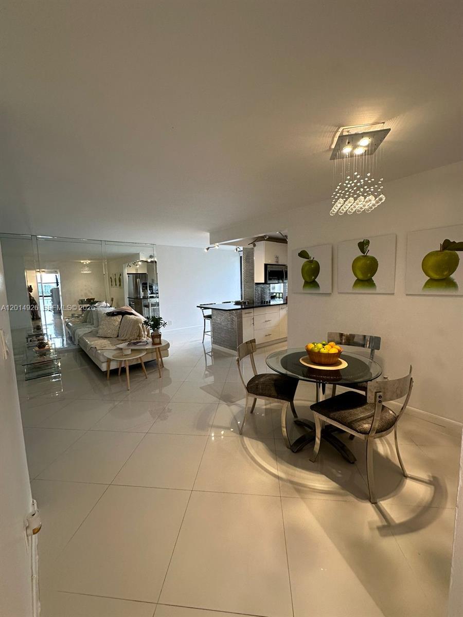 17021 N Bay Rd 815