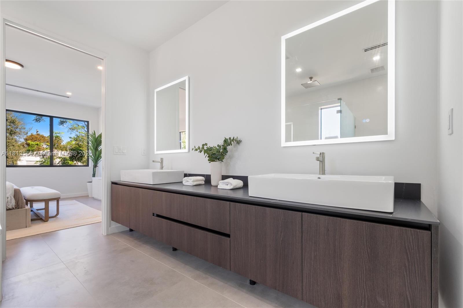 EAST SHENANDOAH - Residential