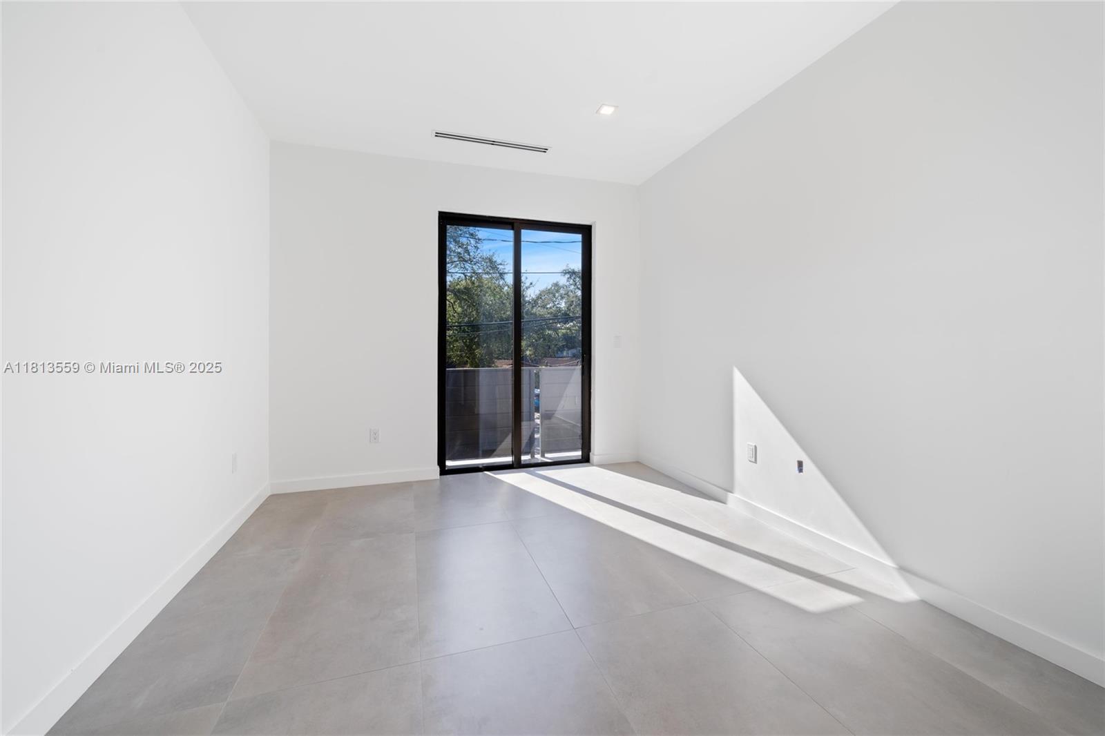EAST SHENANDOAH - Residential