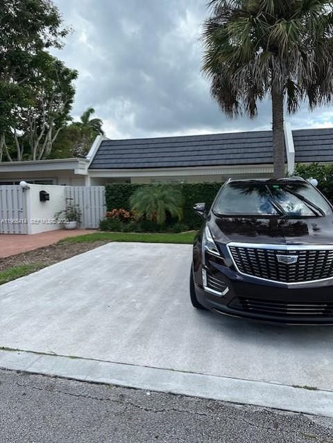 8140 SW 82nd Pl Miami FL 33143