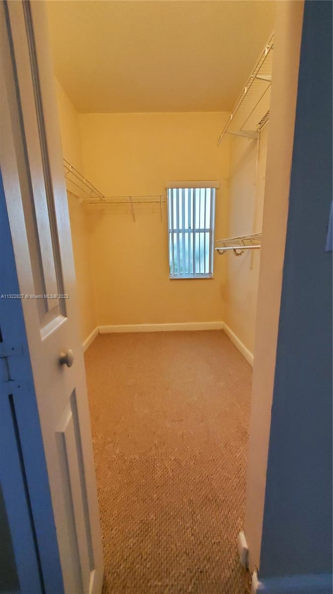 TWIN LAKE SHORES CENTRAL - Residential Lease