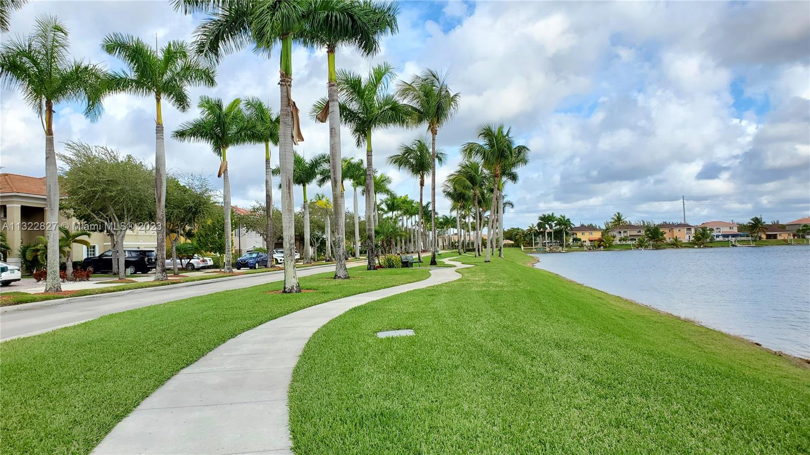 TWIN LAKE SHORES CENTRAL - Residential Lease