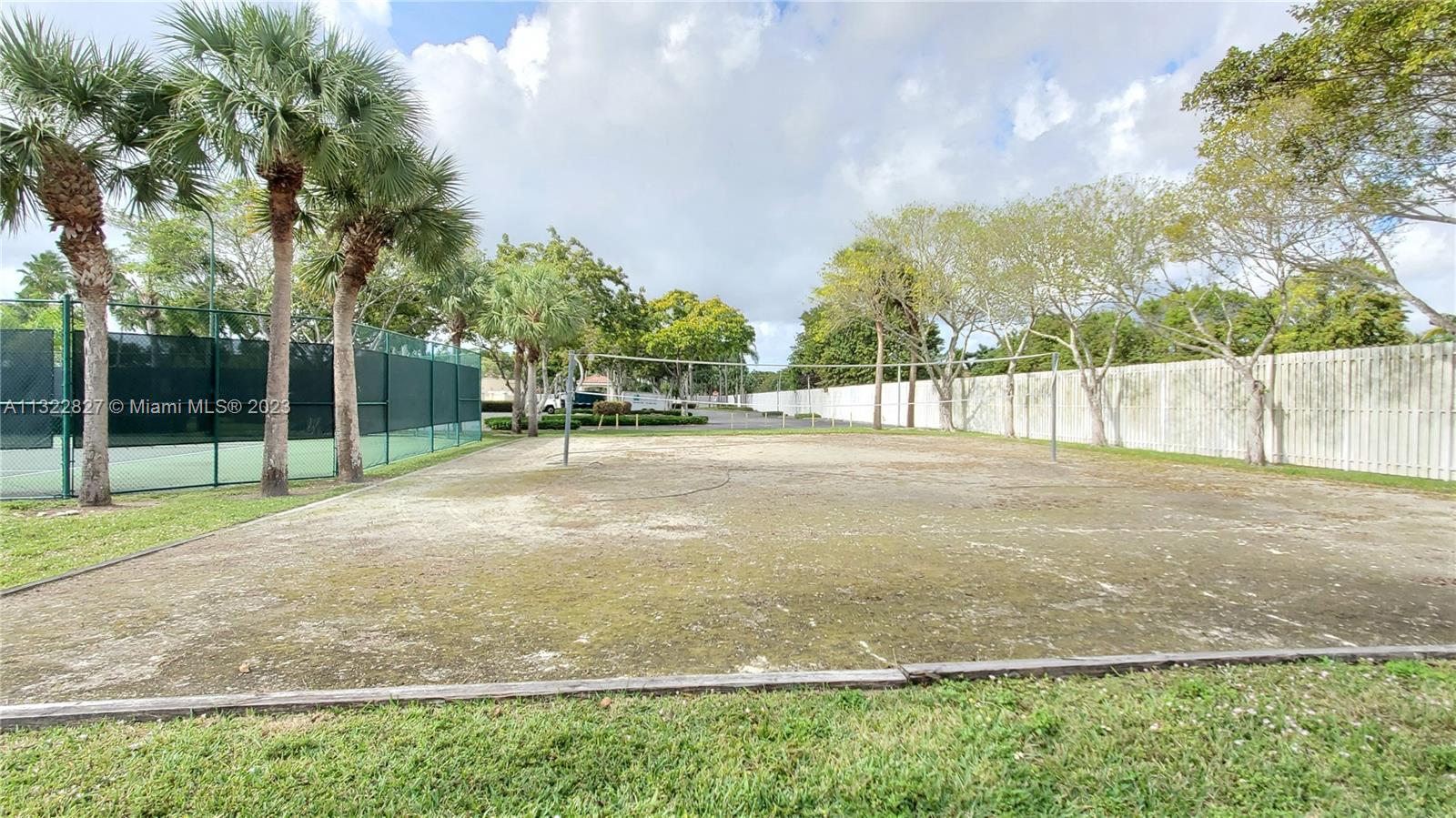 TWIN LAKE SHORES CENTRAL - Residential Lease