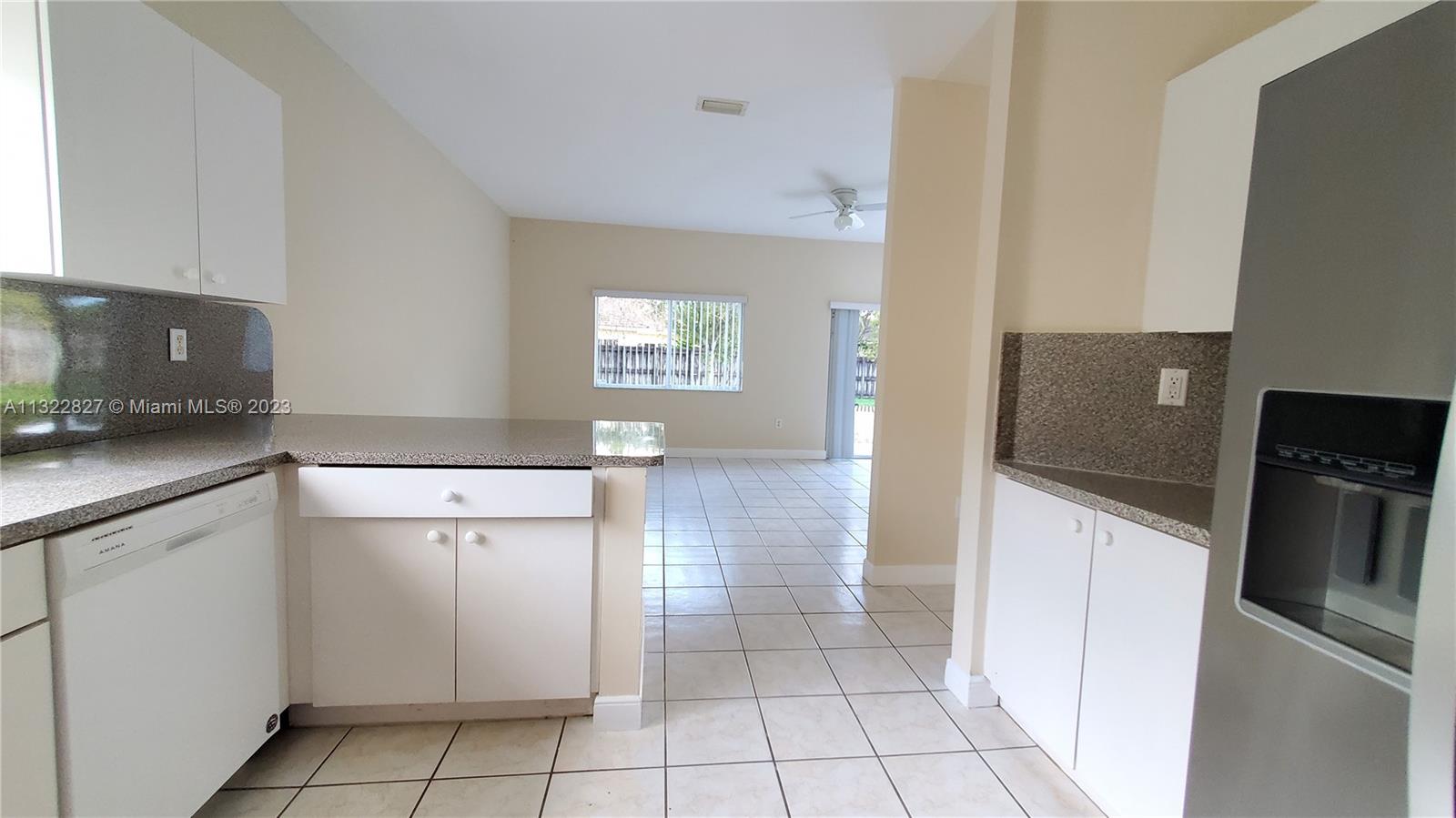 TWIN LAKE SHORES CENTRAL - Residential Lease