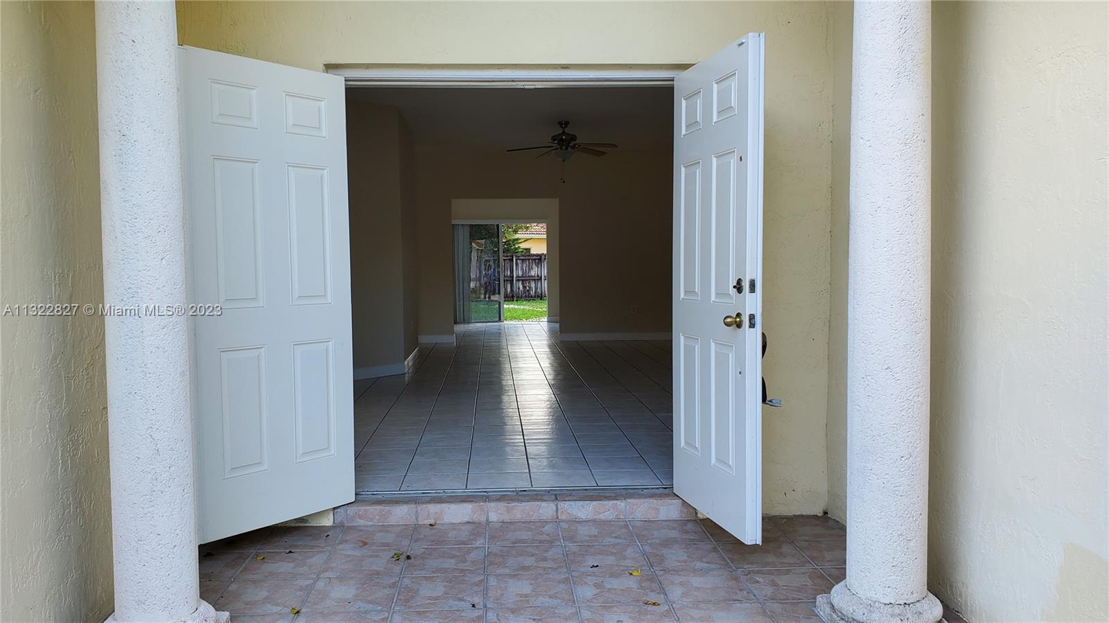 TWIN LAKE SHORES CENTRAL - Residential Lease