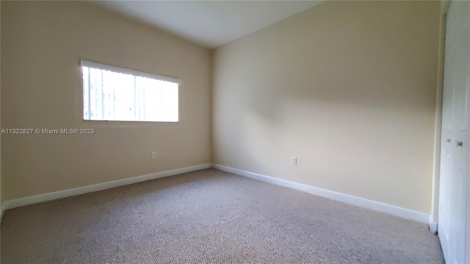 TWIN LAKE SHORES CENTRAL - Residential Lease