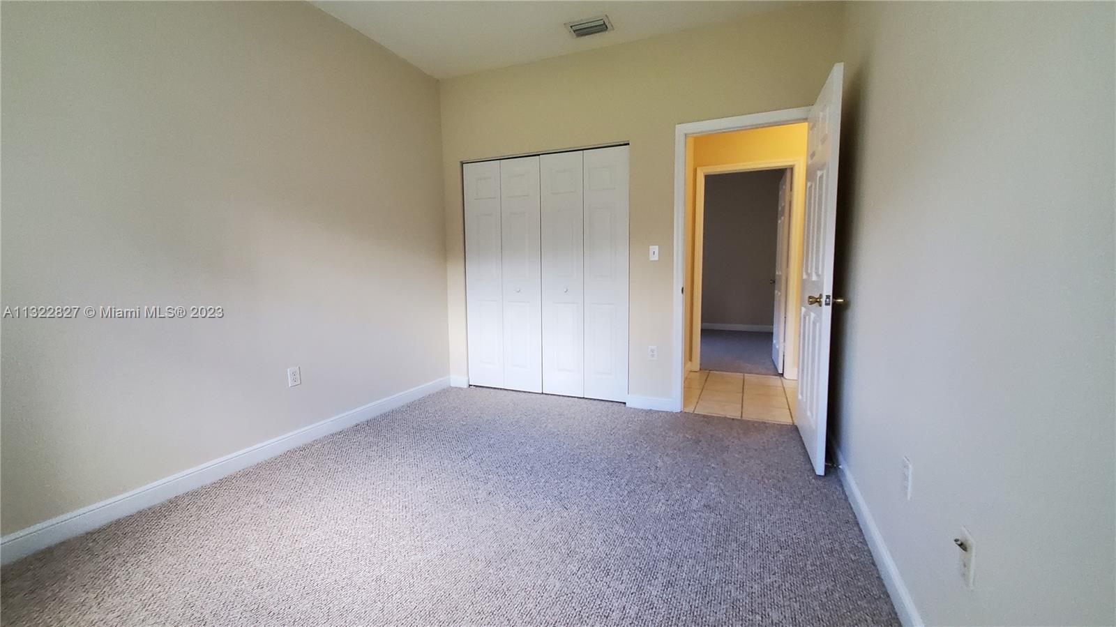 TWIN LAKE SHORES CENTRAL - Residential Lease