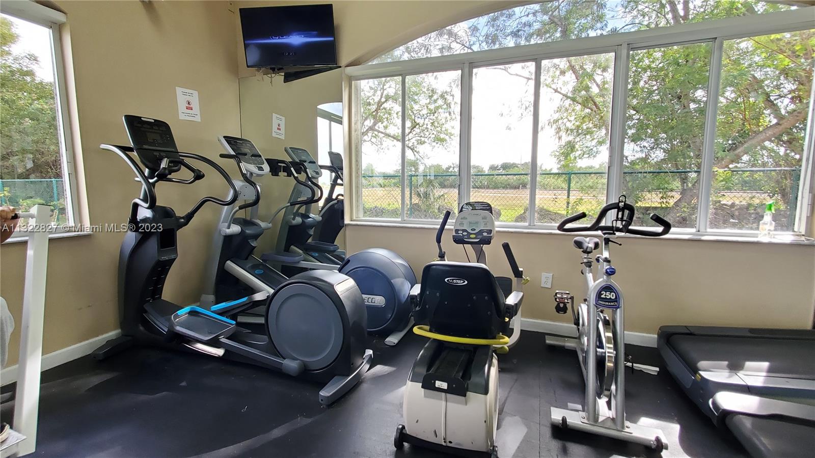 TWIN LAKE SHORES CENTRAL - Residential Lease