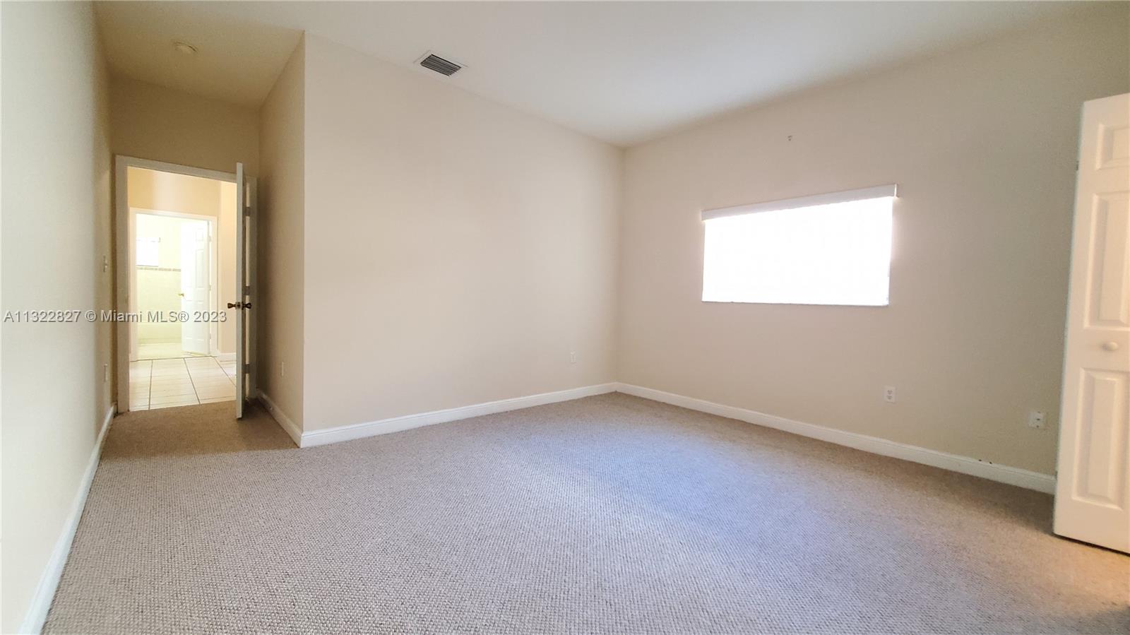 TWIN LAKE SHORES CENTRAL - Residential Lease