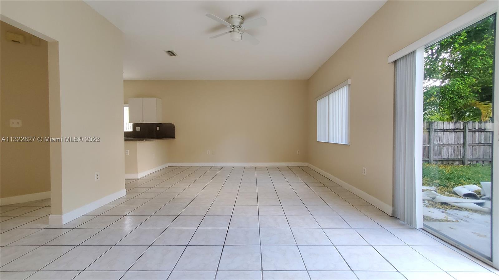 TWIN LAKE SHORES CENTRAL - Residential Lease