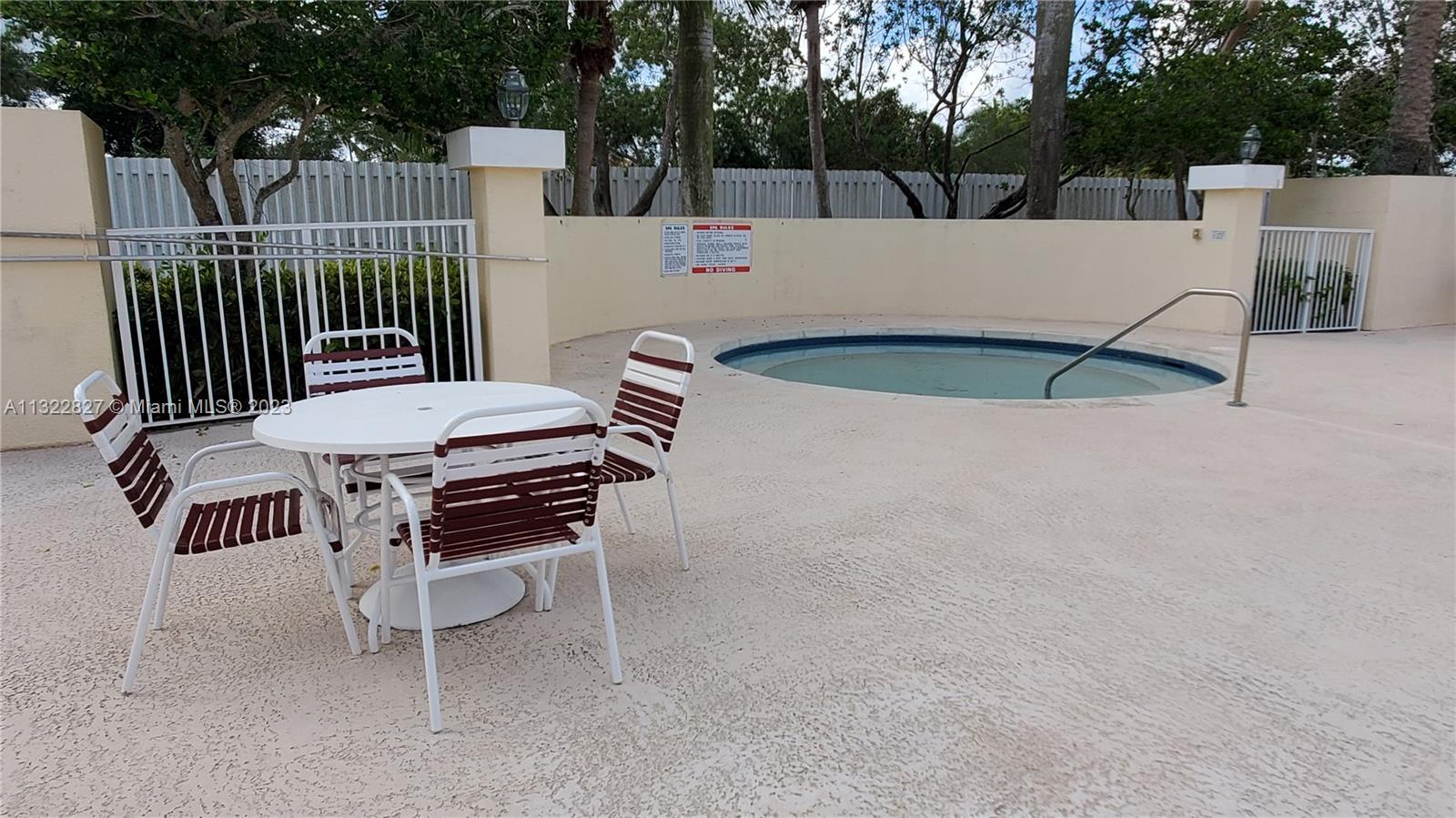 TWIN LAKE SHORES CENTRAL - Residential Lease