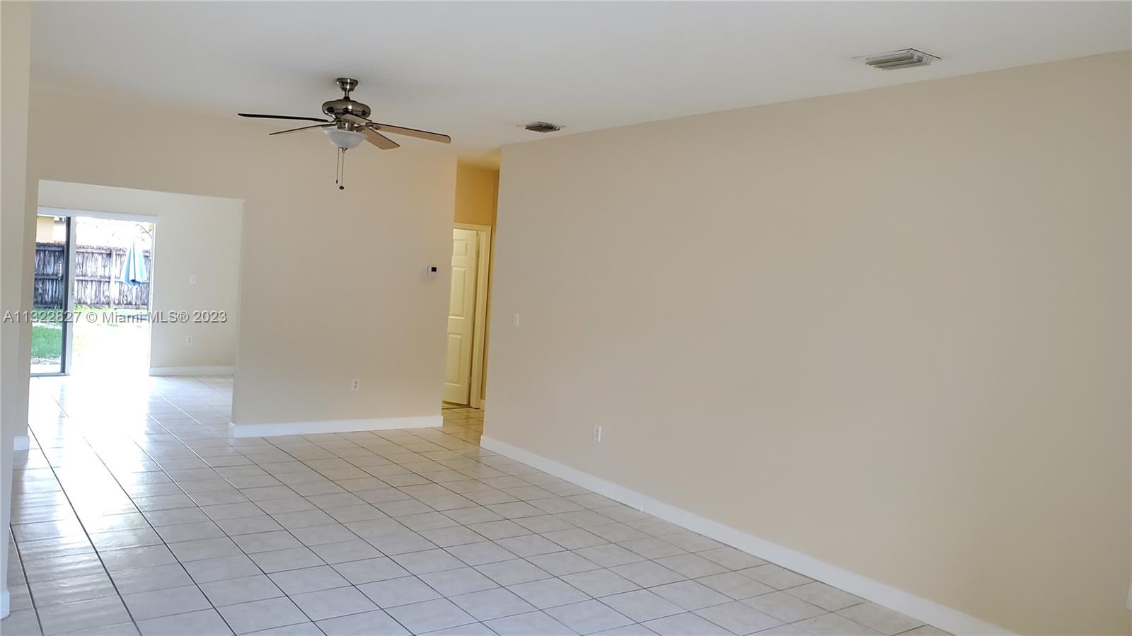 TWIN LAKE SHORES CENTRAL - Residential Lease