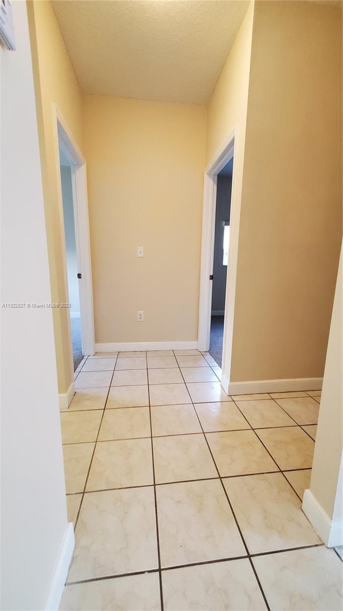 TWIN LAKE SHORES CENTRAL - Residential Lease