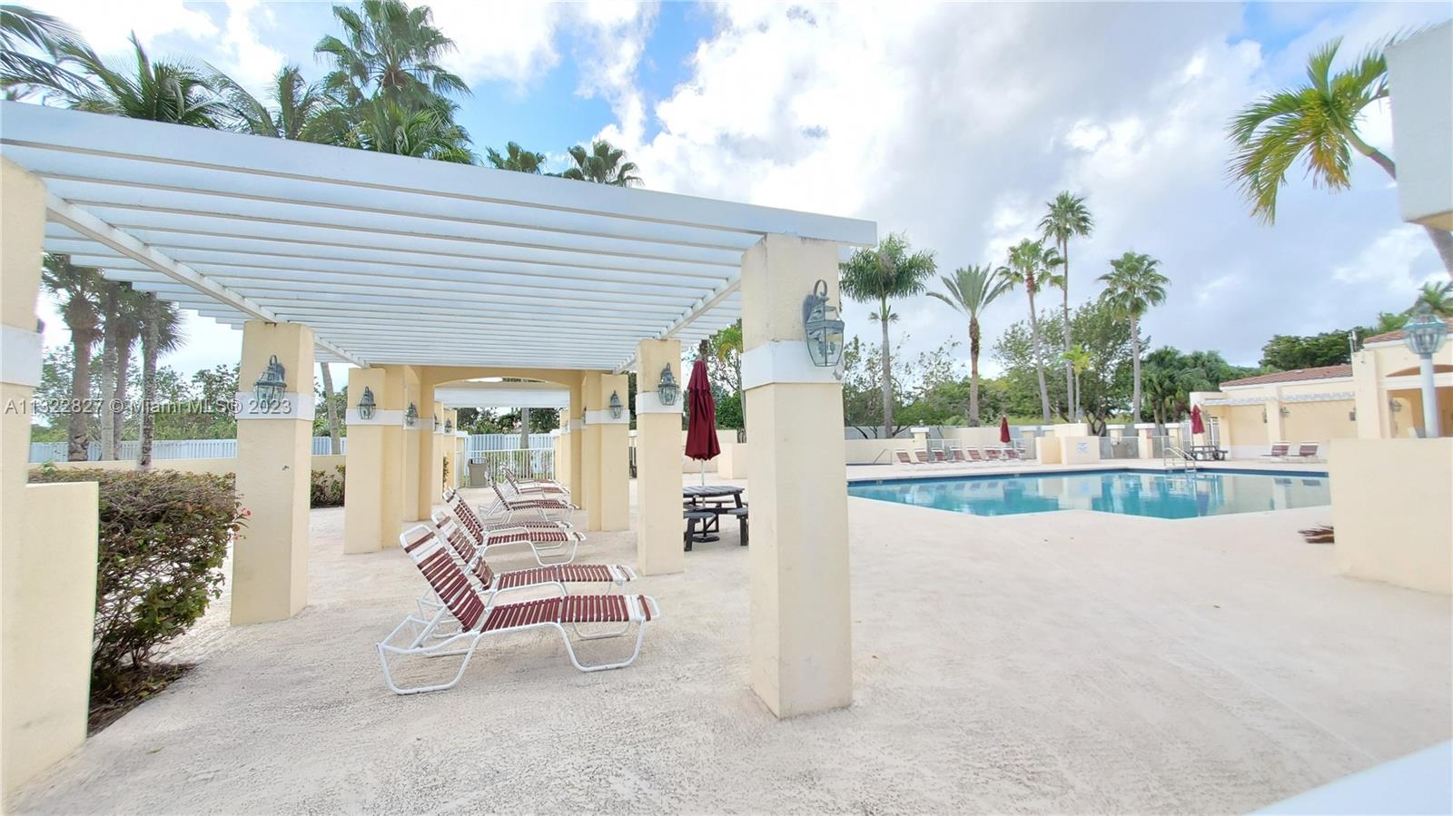 TWIN LAKE SHORES CENTRAL - Residential Lease