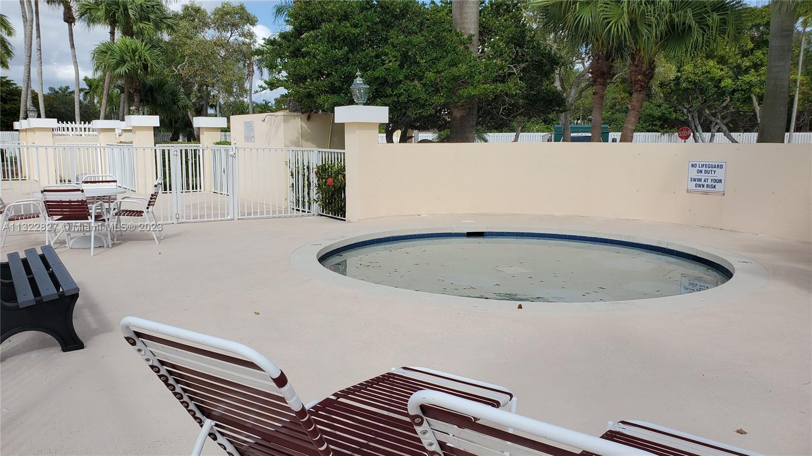 TWIN LAKE SHORES CENTRAL - Residential Lease