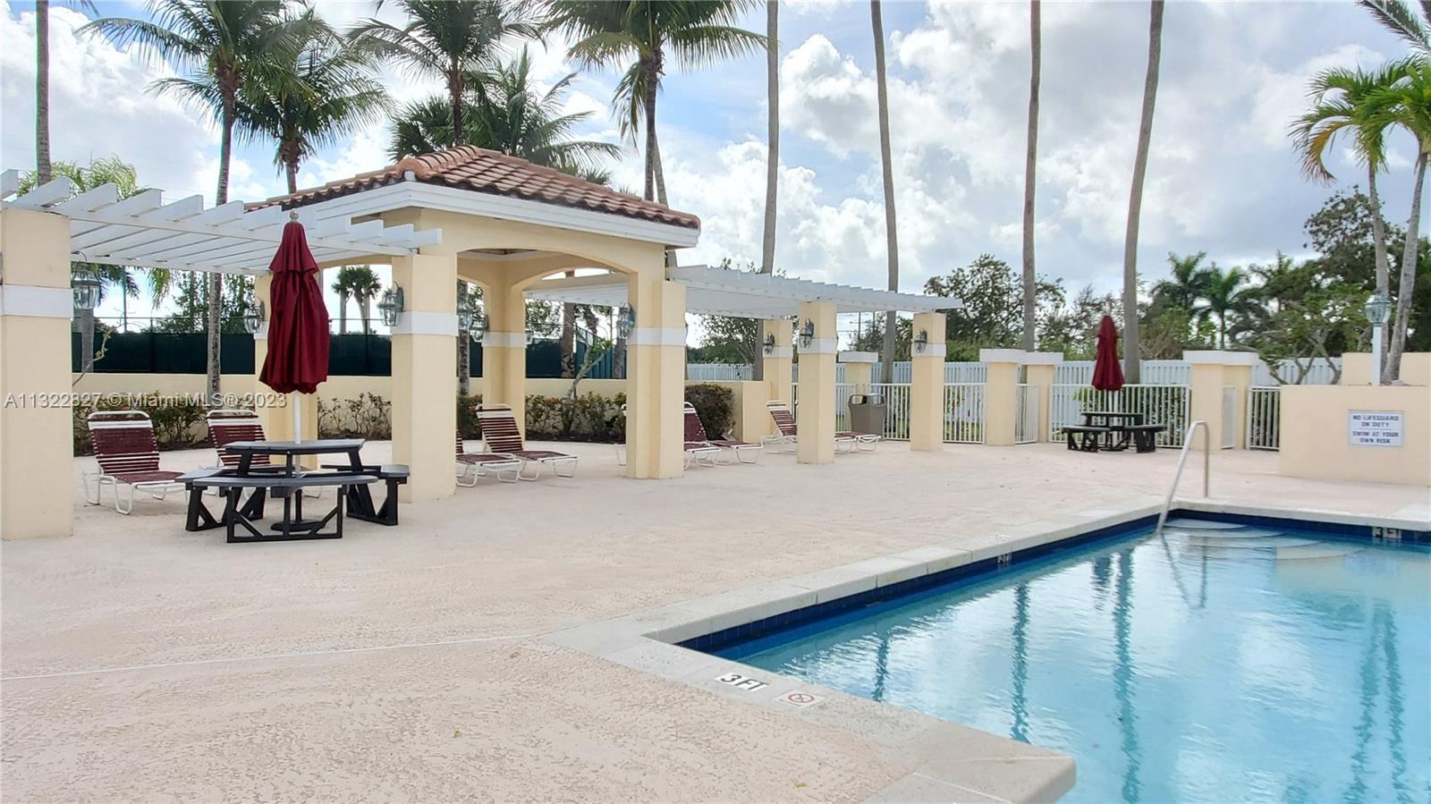 TWIN LAKE SHORES CENTRAL - Residential Lease