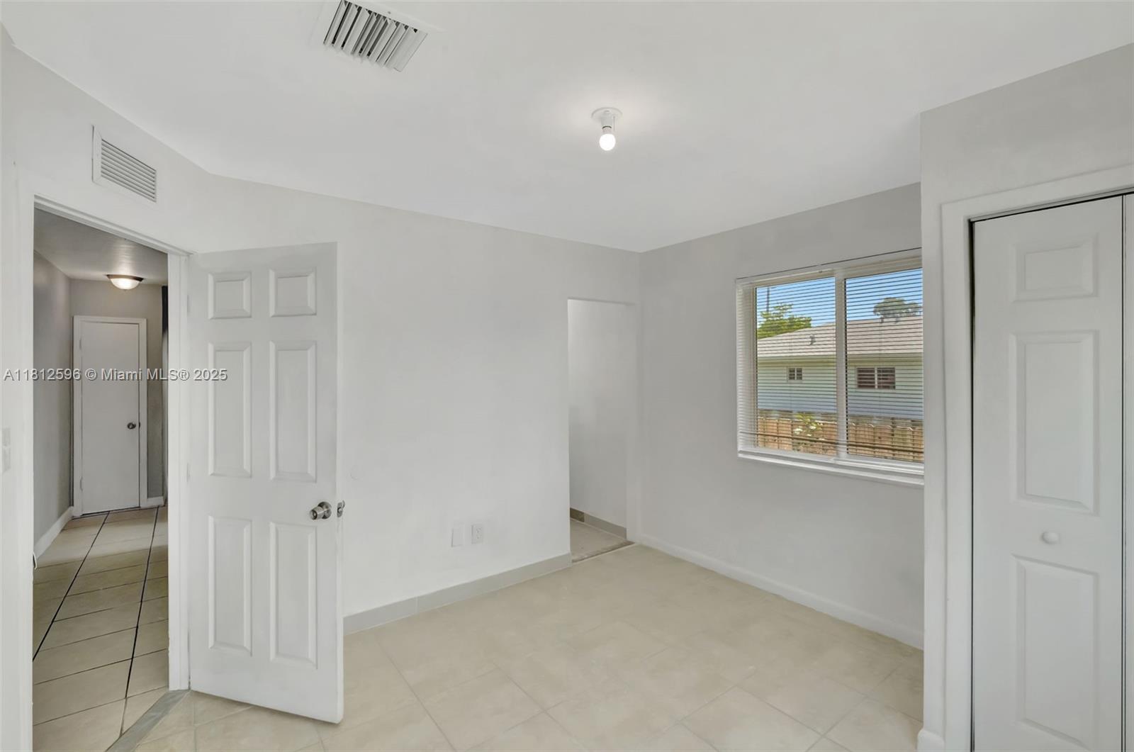 17TH AVE MANOR - Residential
