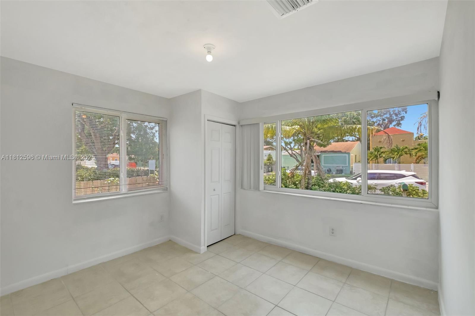 17TH AVE MANOR - Residential