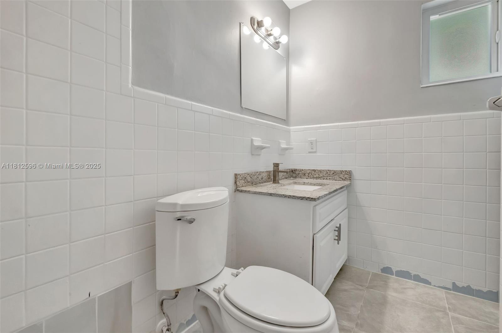 17TH AVE MANOR - Residential