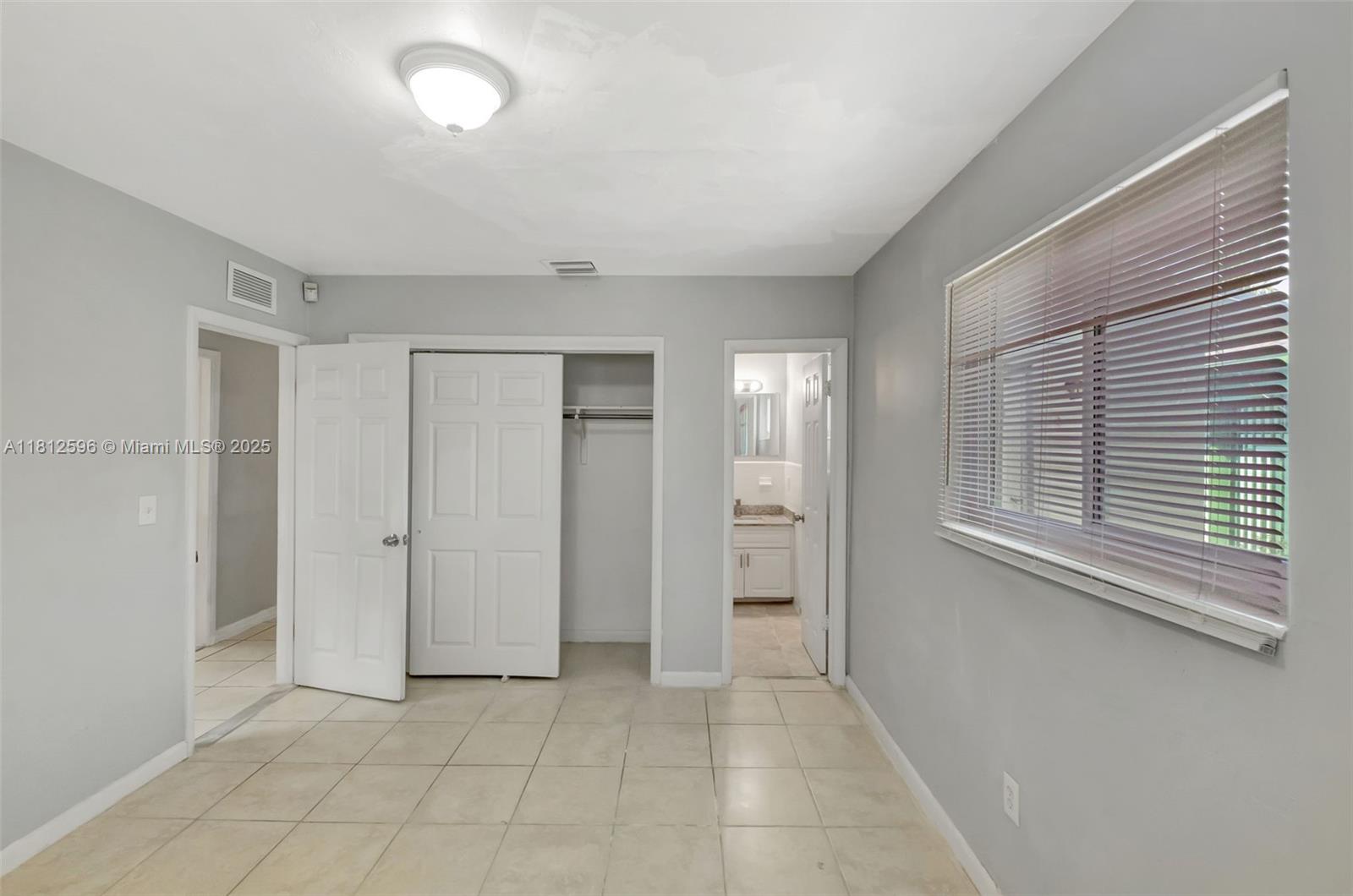 17TH AVE MANOR - Residential