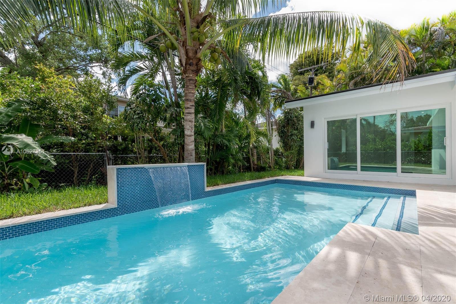 CORAL GABLES RIVIERA SEC - Residential