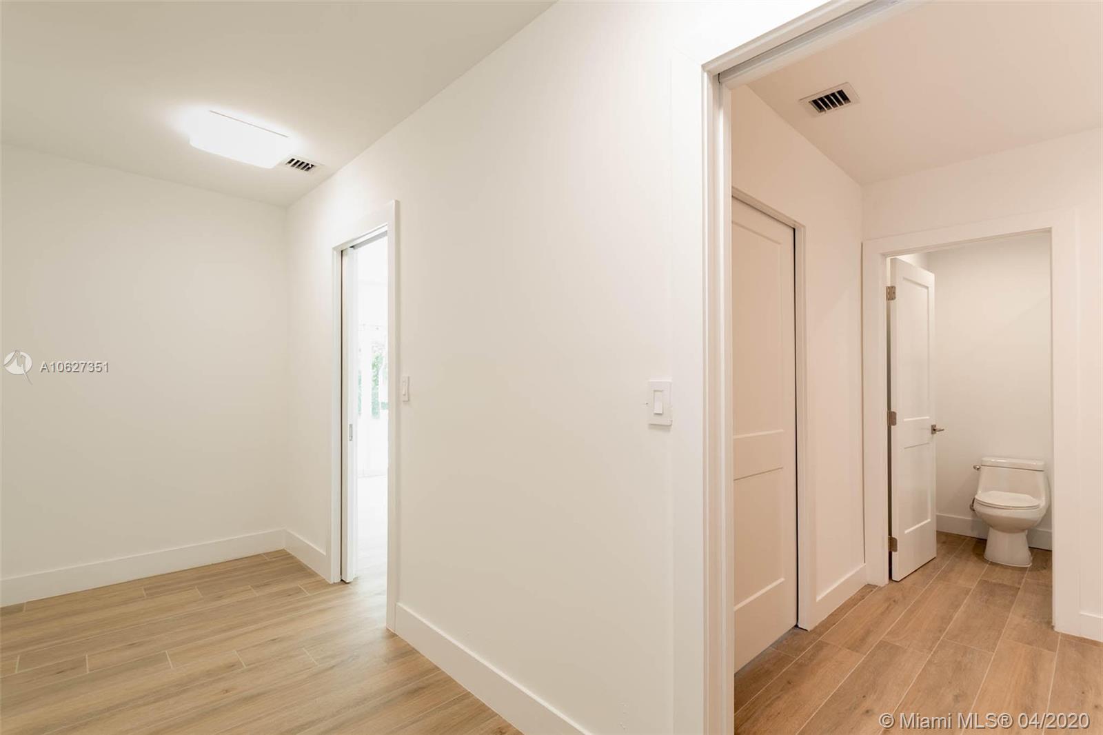 CORAL GABLES RIVIERA SEC - Residential