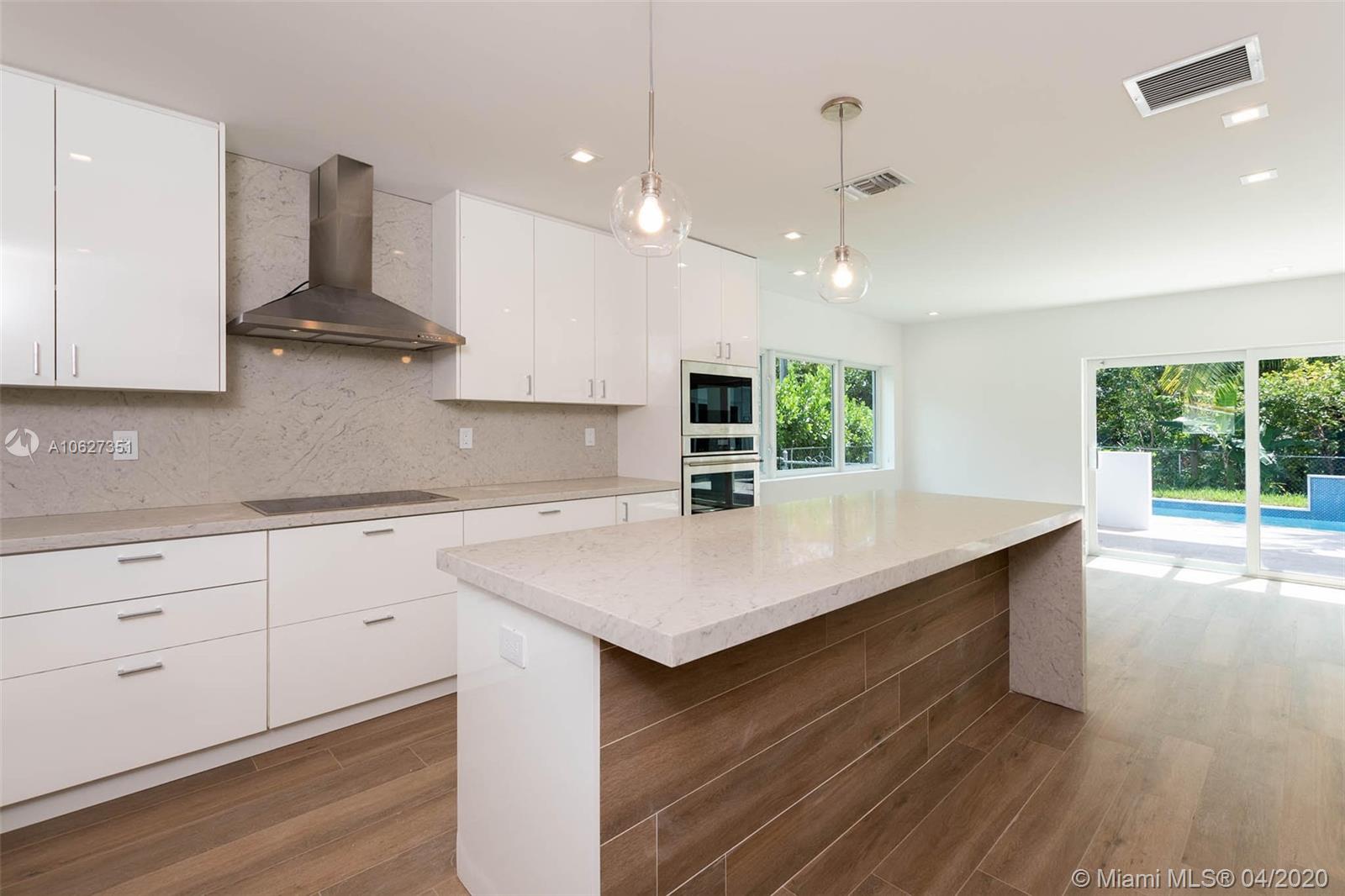 CORAL GABLES RIVIERA SEC - Residential