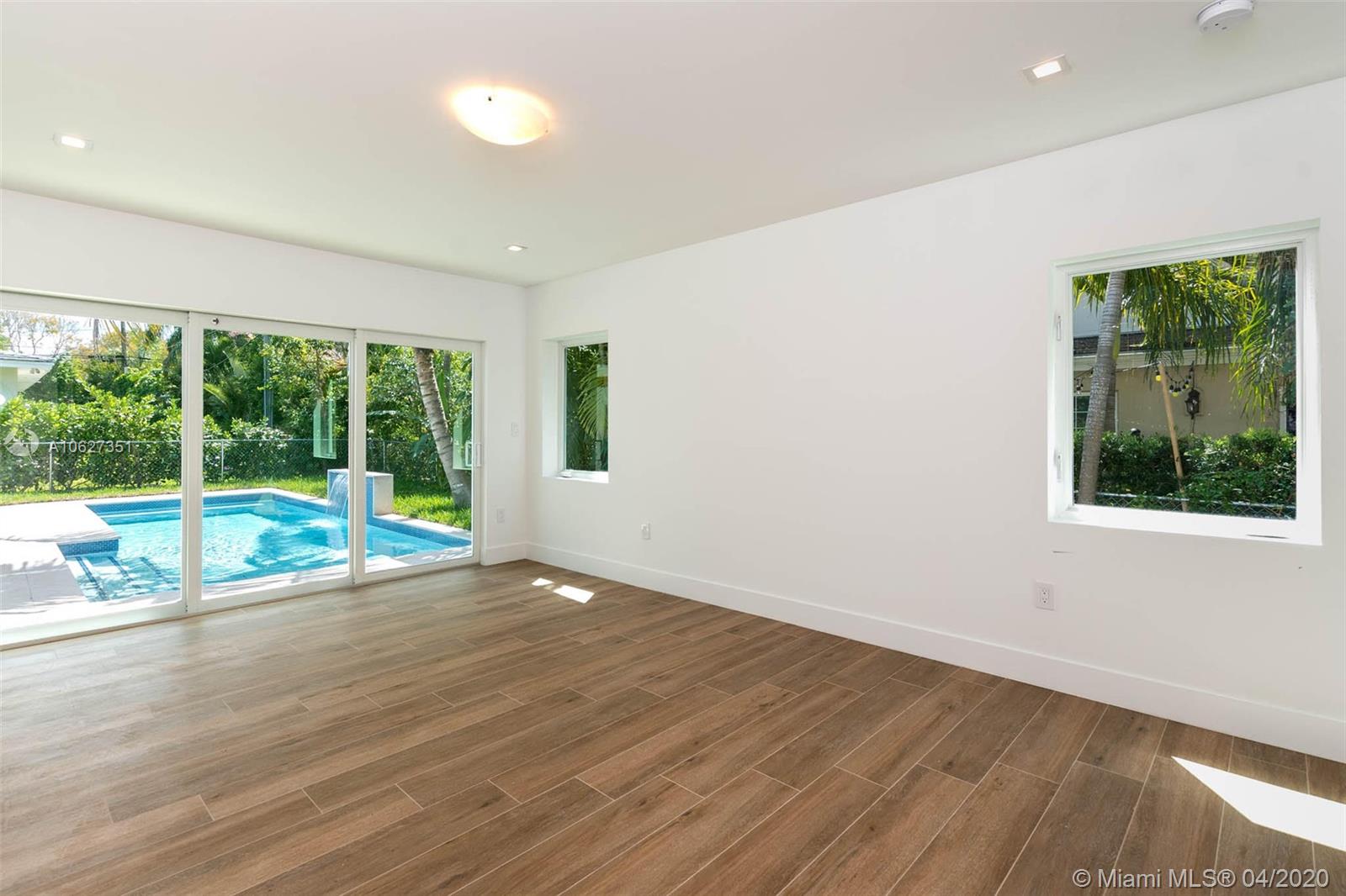 CORAL GABLES RIVIERA SEC - Residential