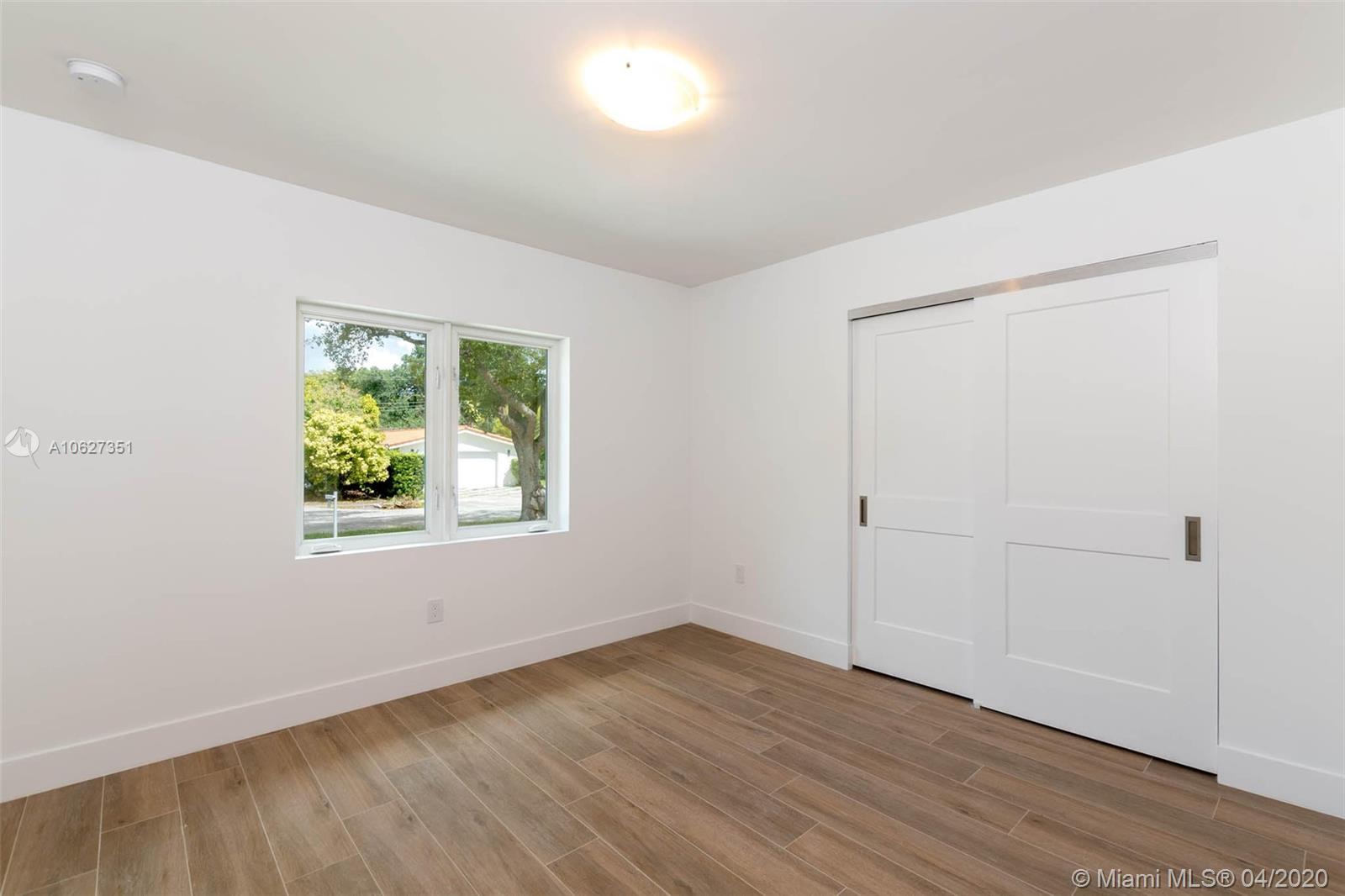 CORAL GABLES RIVIERA SEC - Residential