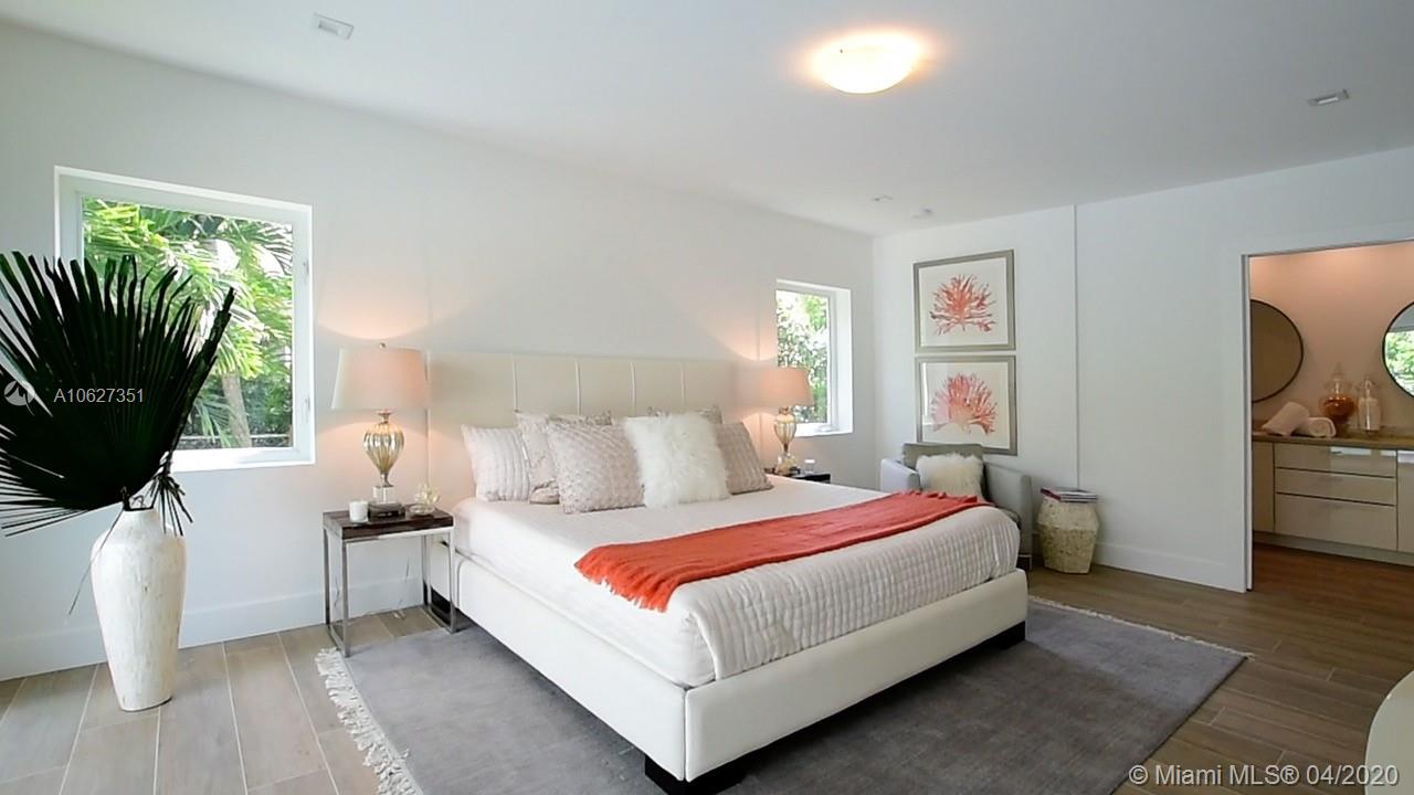 CORAL GABLES RIVIERA SEC - Residential