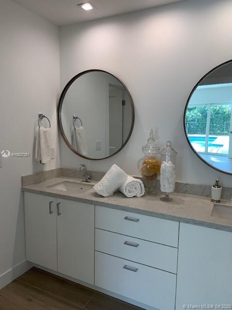 CORAL GABLES RIVIERA SEC - Residential
