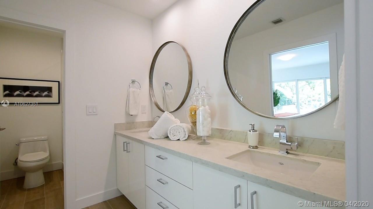 CORAL GABLES RIVIERA SEC - Residential
