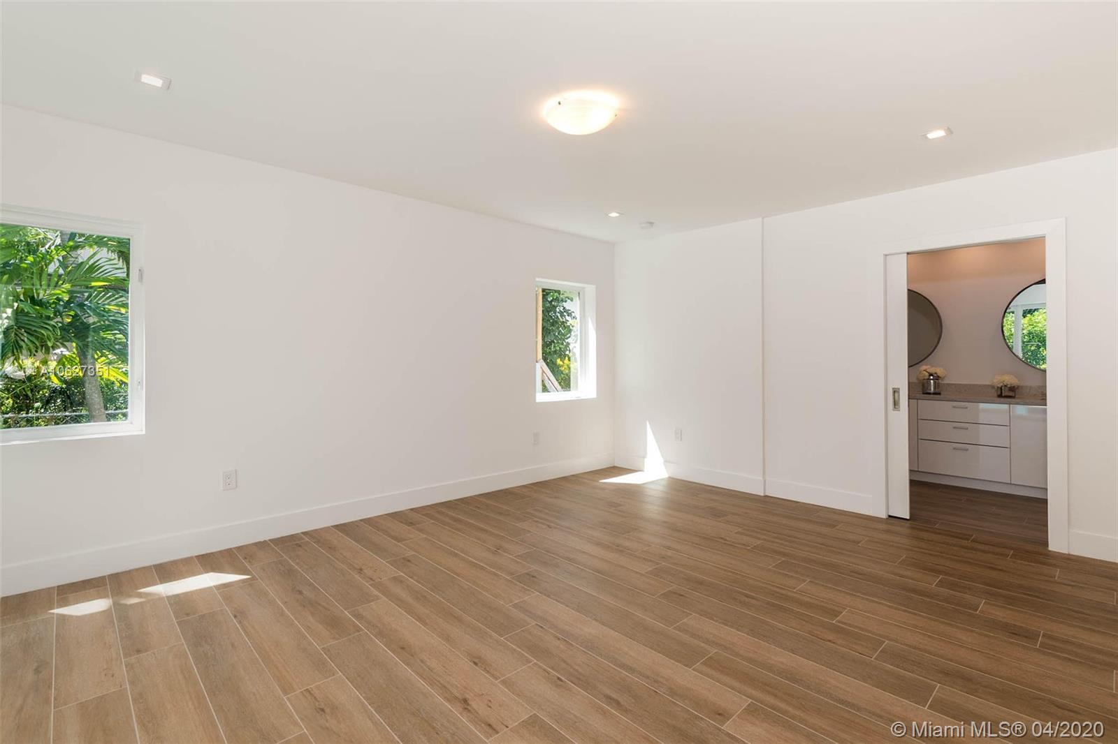CORAL GABLES RIVIERA SEC - Residential