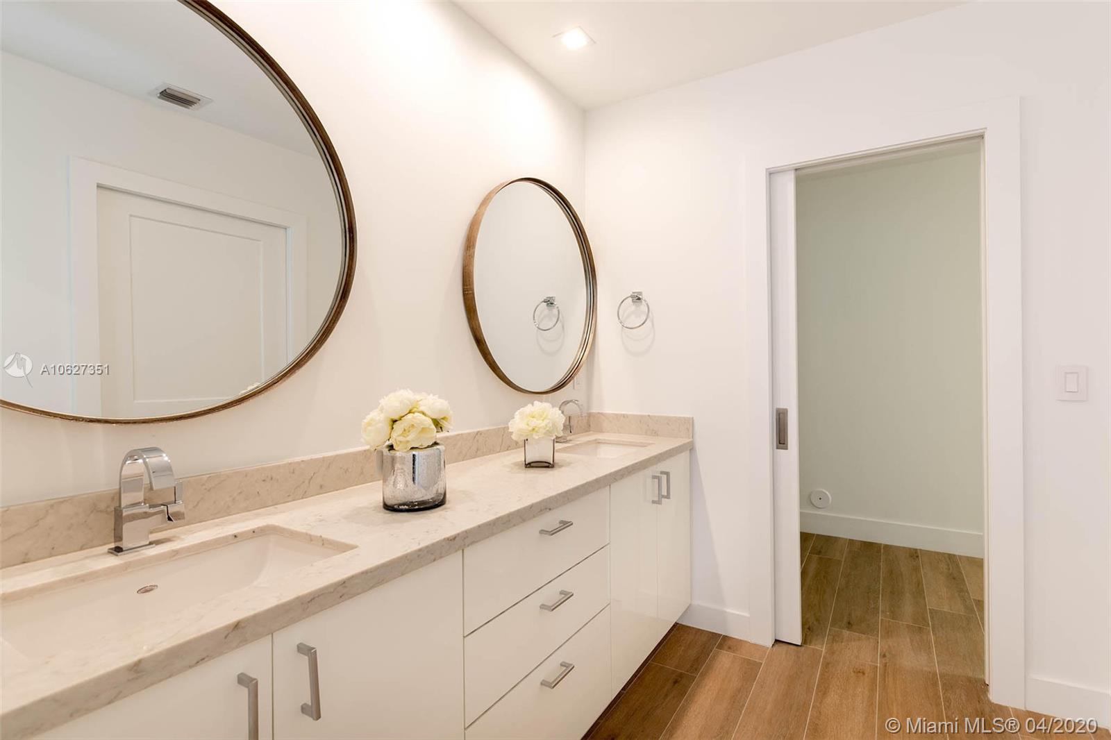 CORAL GABLES RIVIERA SEC - Residential