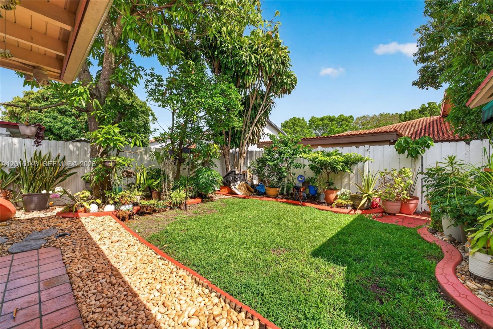 KENDALE ROYAL SUB - Residential
