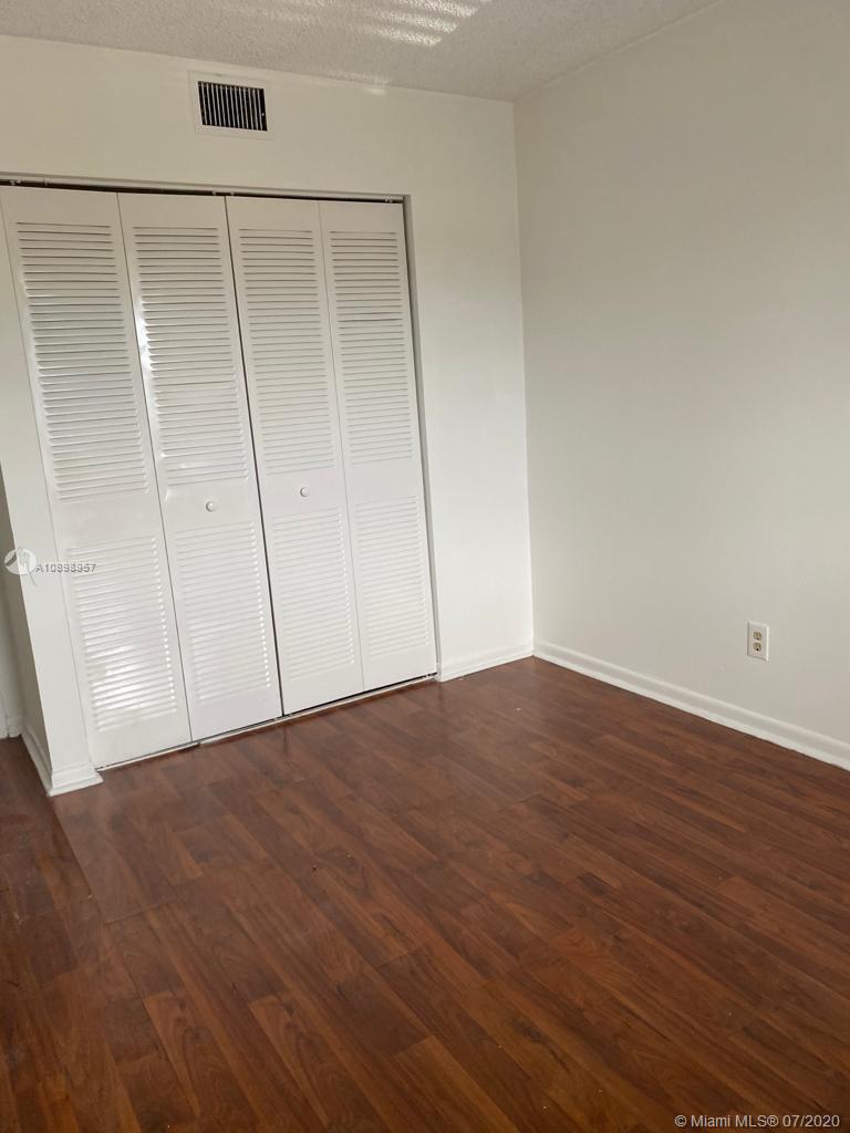 WOODSCAPE TOWNHOMES CONDO - Residential